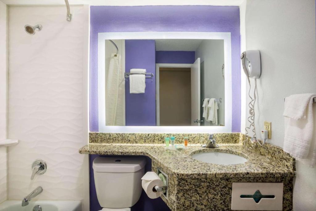 Riverfront Hotel Интернашенал-Фолс Экстерьер фото